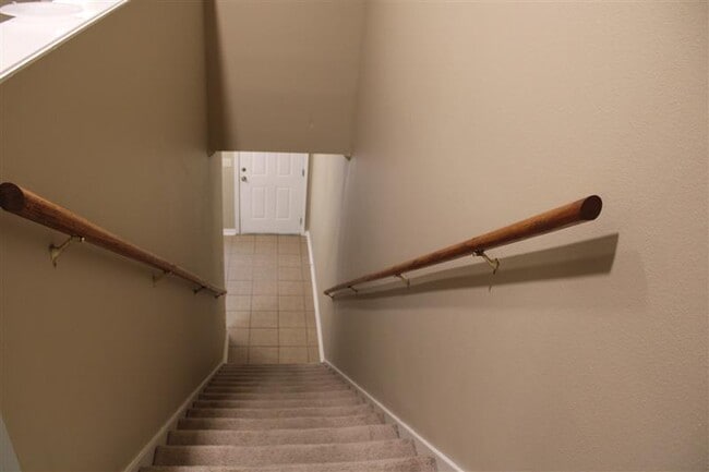 Building Photo - 207 N McGuire Ave