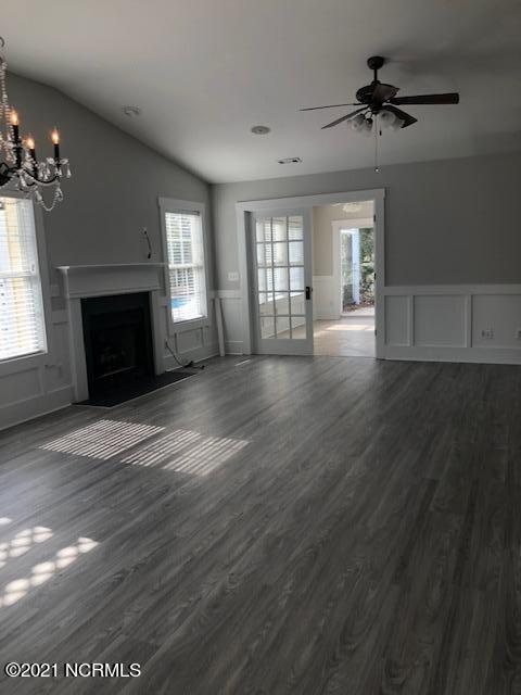 Building Photo - 825 Royal Bonnet Ct