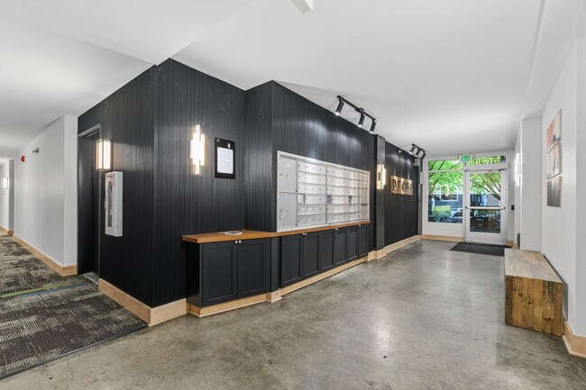Building Photo - 1bd/1ba Seattle Condo