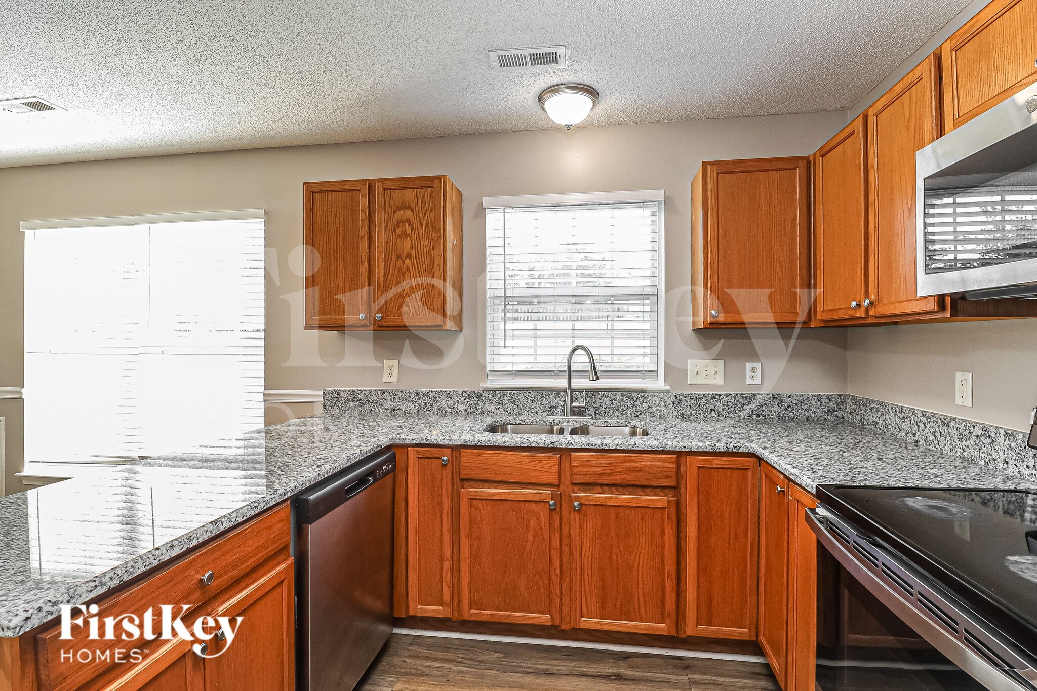 Building Photo - 933 Milkwood Ln