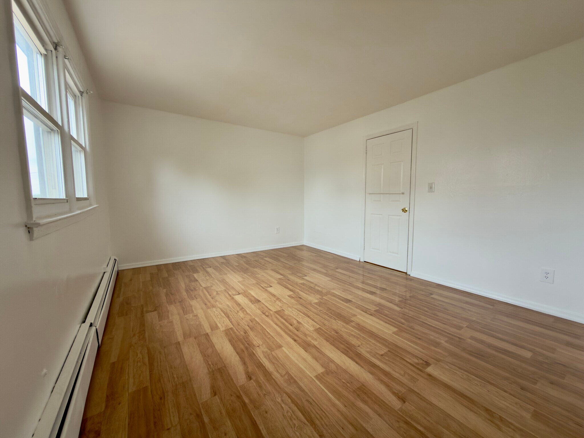 Building Photo - 215 Seaview Ave