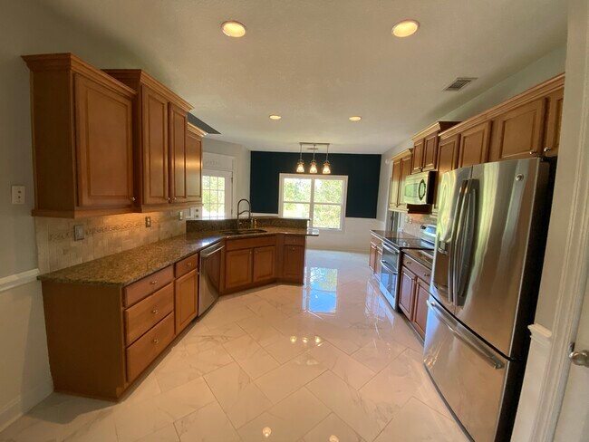 Building Photo - 128 Mosswood Dr