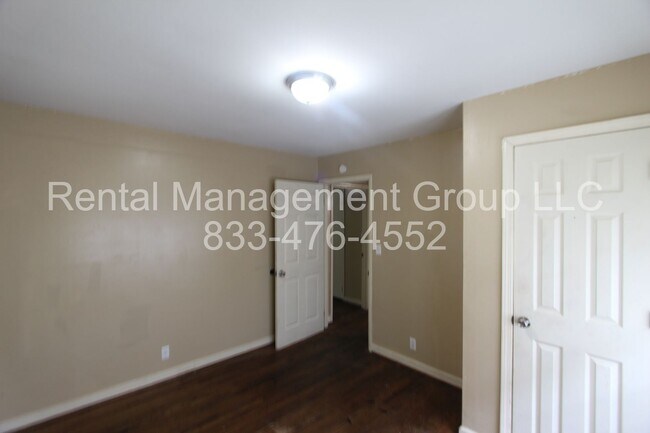 Building Photo - 533 Jalna Rd
