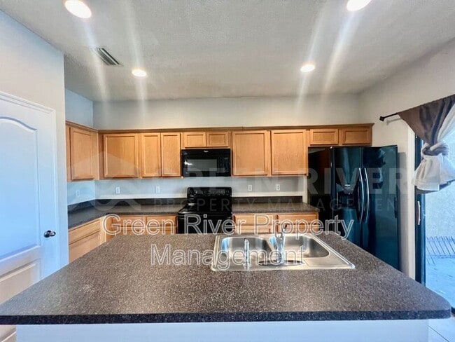 Building Photo - 5285 Brighton Park Ln