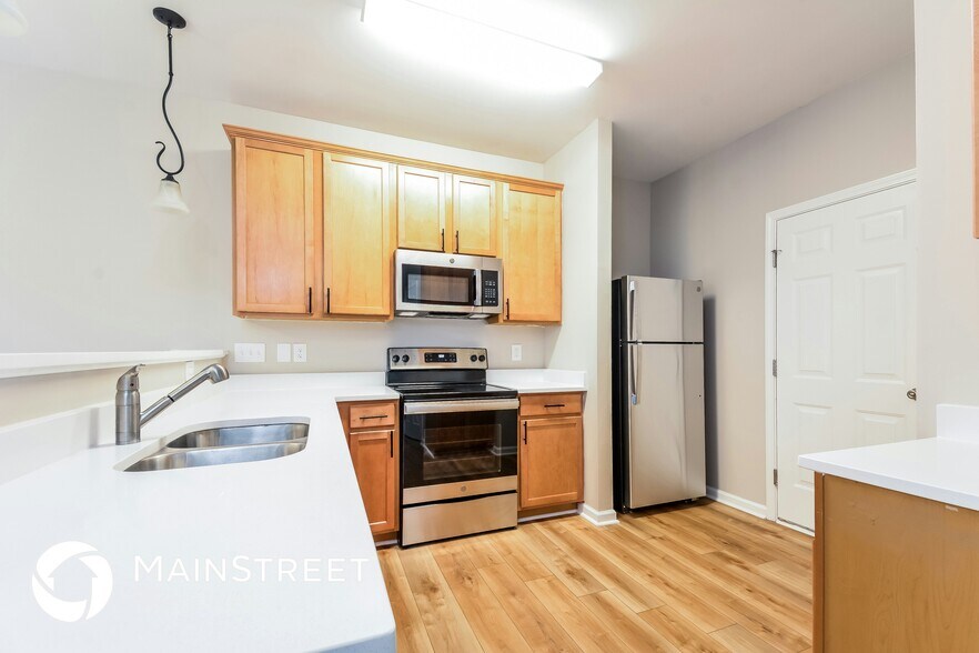 Building Photo - 1413 Cozart St