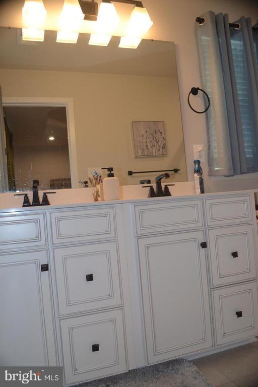 Building Photo - 1015 Rampart Dr