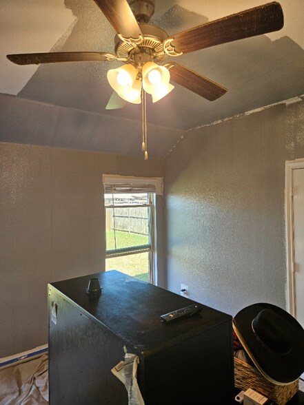 Primary Photo - 2711 Eros Ln