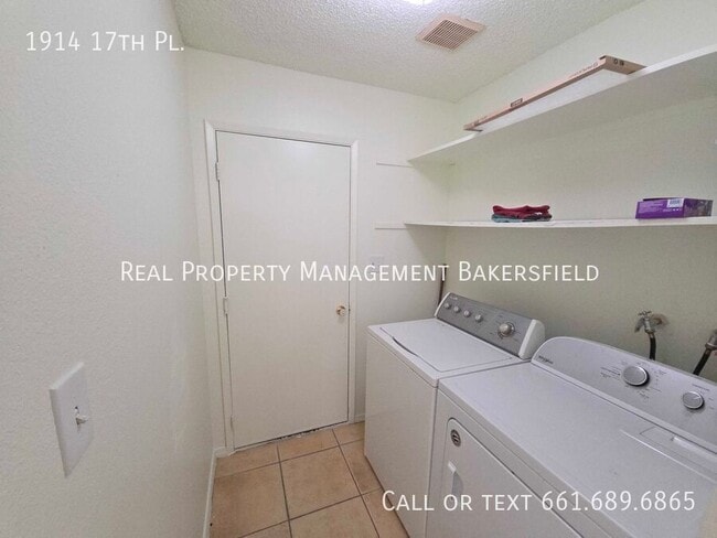 Building Photo - 1914 17th Pl