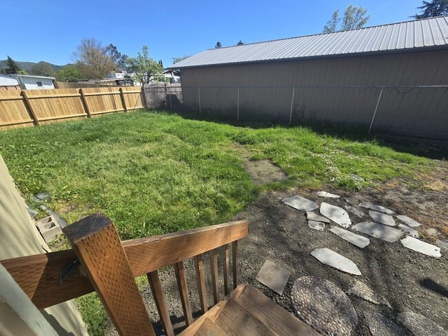 Building Photo - 2097 Castle Ave