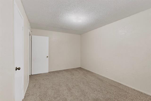 Building Photo - 703 E Shady Grove Rd