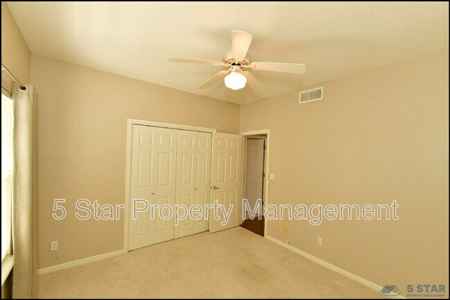 Building Photo - 6598 Eagle Ridge Dr