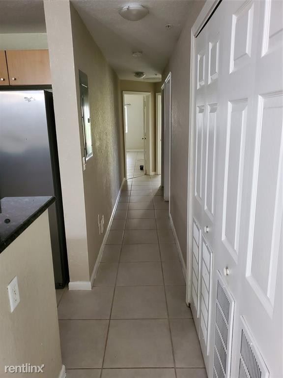 Building Photo - 3 br, 2 bath House - 2941 Riverside Dr Apt...