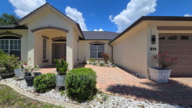 Building Photo - 511 SE 25th Terrace