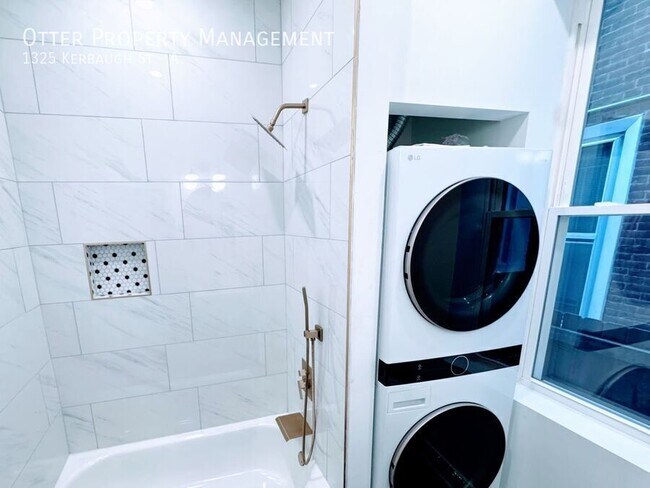 Building Photo - 1325 Kerbaugh St