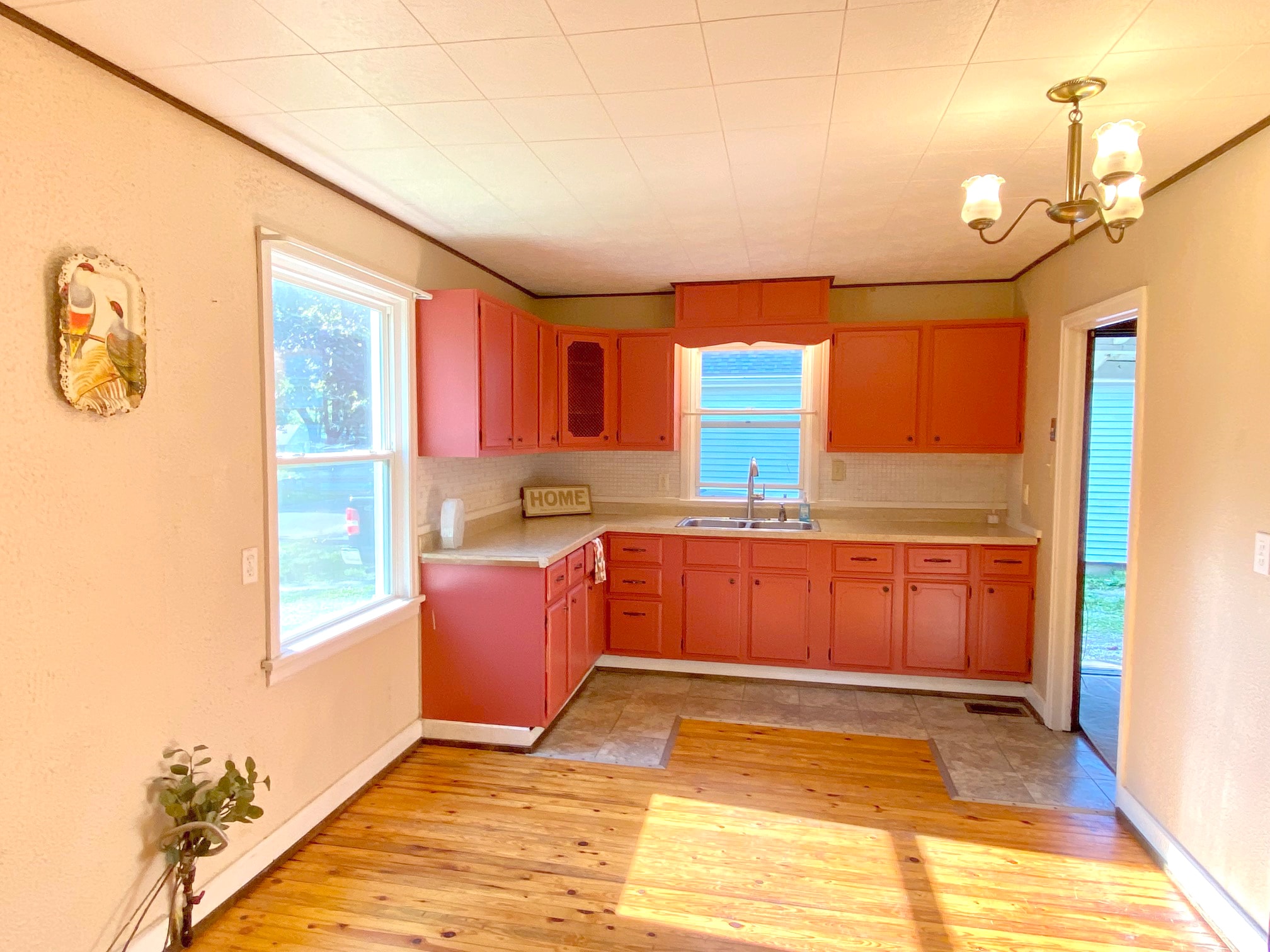 Building Photo - 608 S Webber St