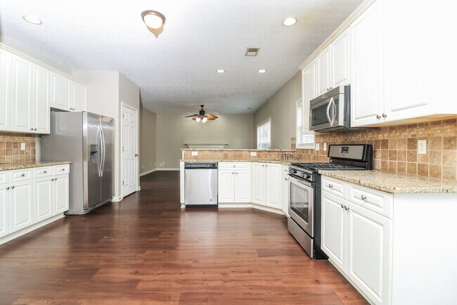 Building Photo - 1879 Clay Dr SW