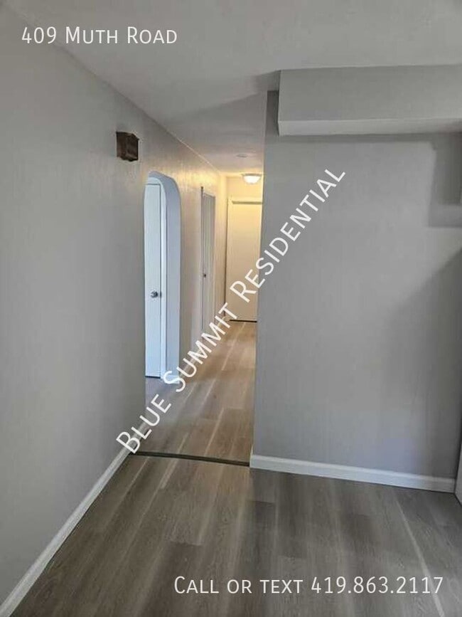Building Photo - 409 Muth Rd