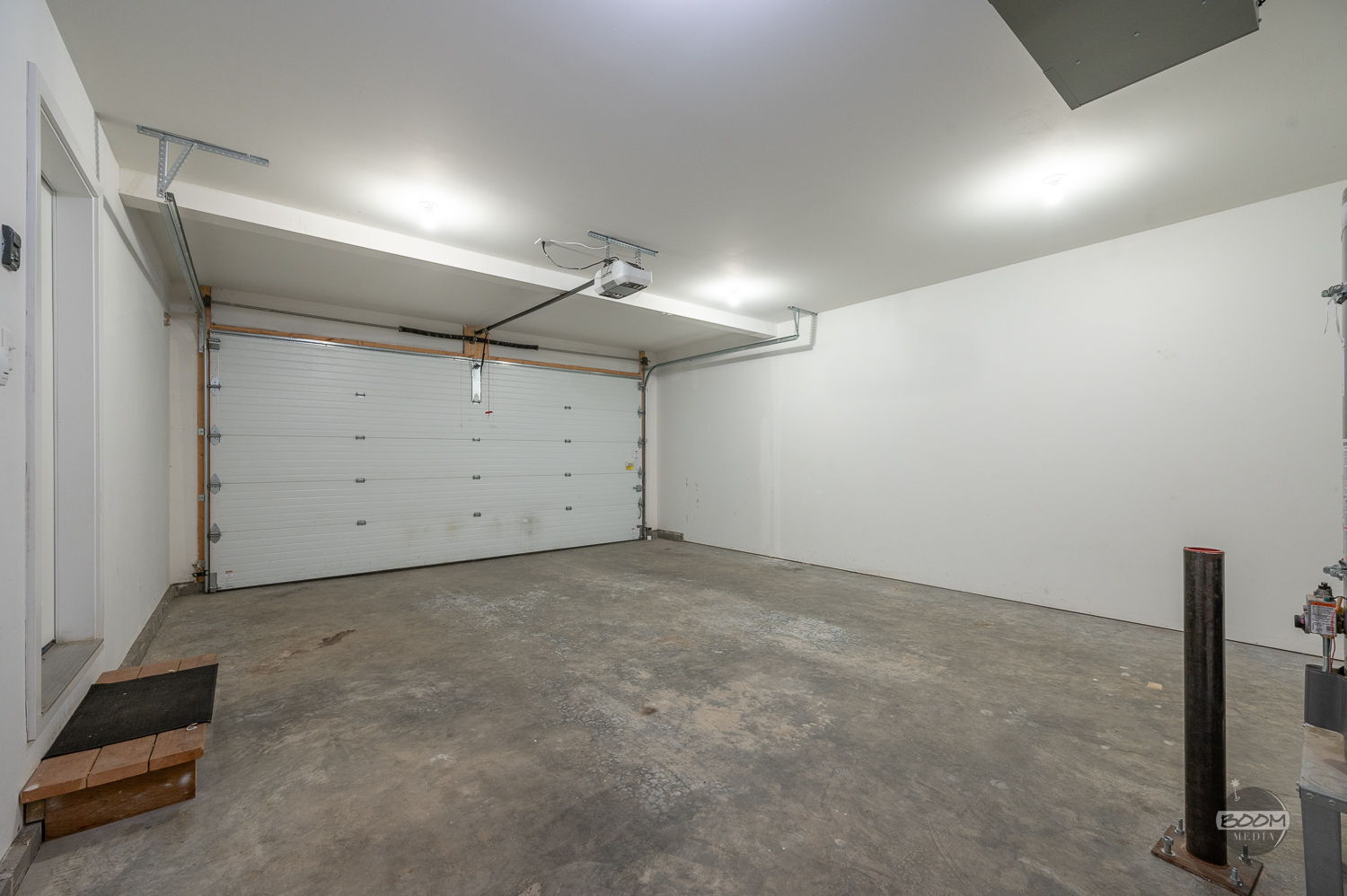 Building Photo - 1501 N Sunny Hill Cir