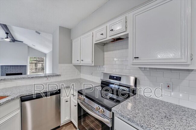 Building Photo - 8526 Deer Meadow Dr