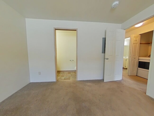 Building Photo - 2 Bedroom Apartment  ~ South Corvallis