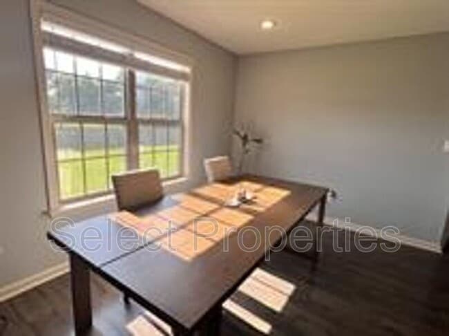 Building Photo - 201 County Rd 4063