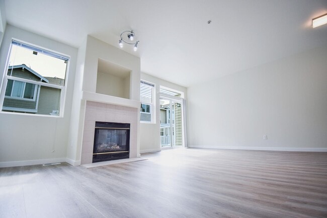 Building Photo - Astounding Condo  End Unit, Garage include...