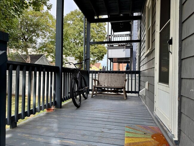 Building Photo - 38 Hawthorn Ave