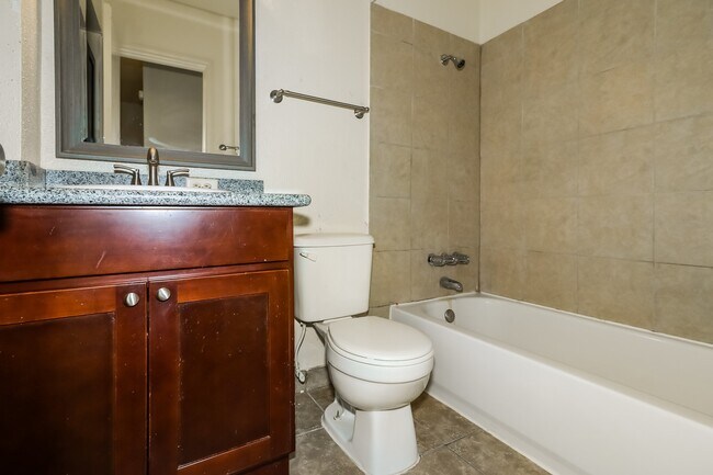 Building Photo - 3003 Falk Ct