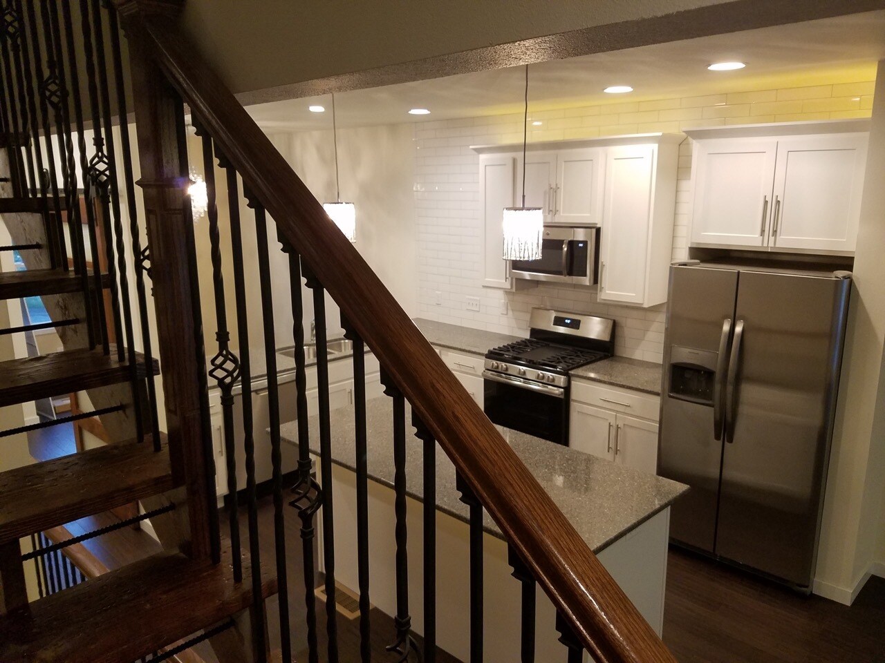 Building Photo - 1408 Sunset Ct