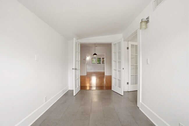Building Photo - FALL IN LOVE with Craftsman Style Living!