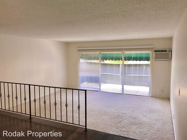 Building Photo - 107 Oak Rim Ct