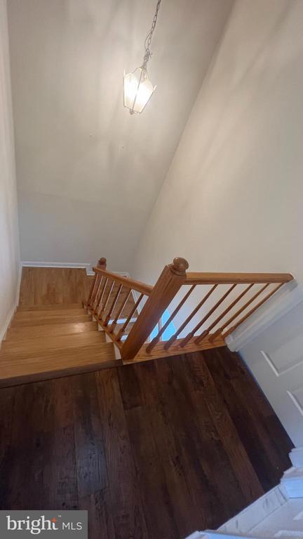 Building Photo - 20320 Cedarhurst Way