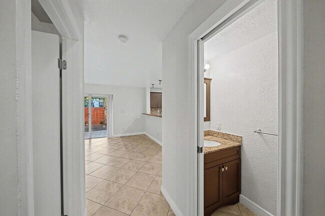 Building Photo - 5789 Woodland Point Dr