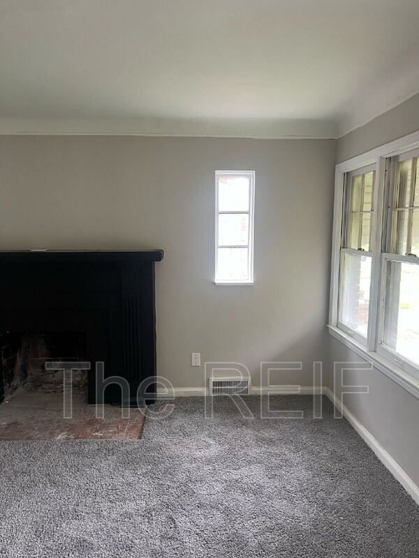 Building Photo - 11258 Roxbury St