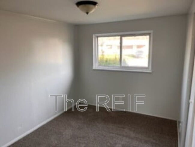 Building Photo - 6223 Cypress Dr