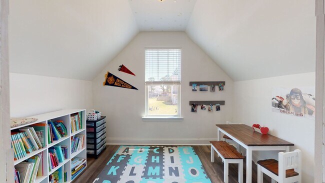 Building Photo - Holly Ridge 4 Bedroom