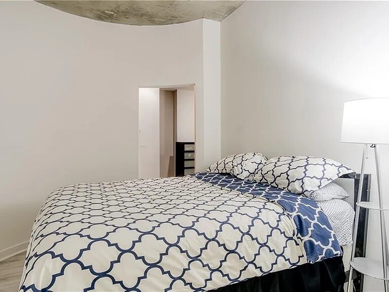 Building Photo - 943 Peachtree St NE