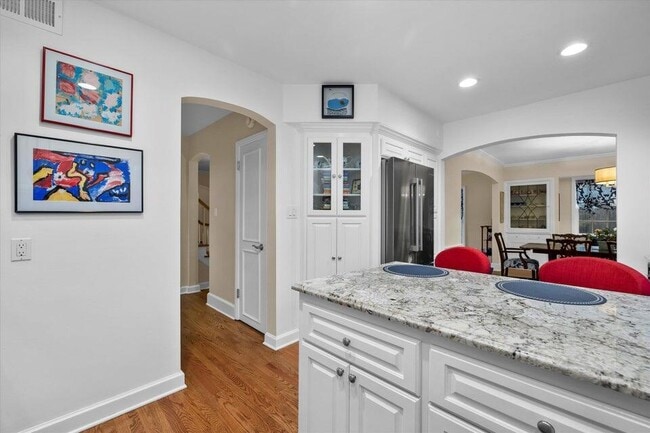 Building Photo - 3916 N Ridgefield Cir