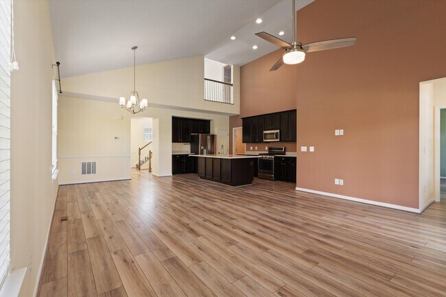 Building Photo - 10242 Spring Iris Dr