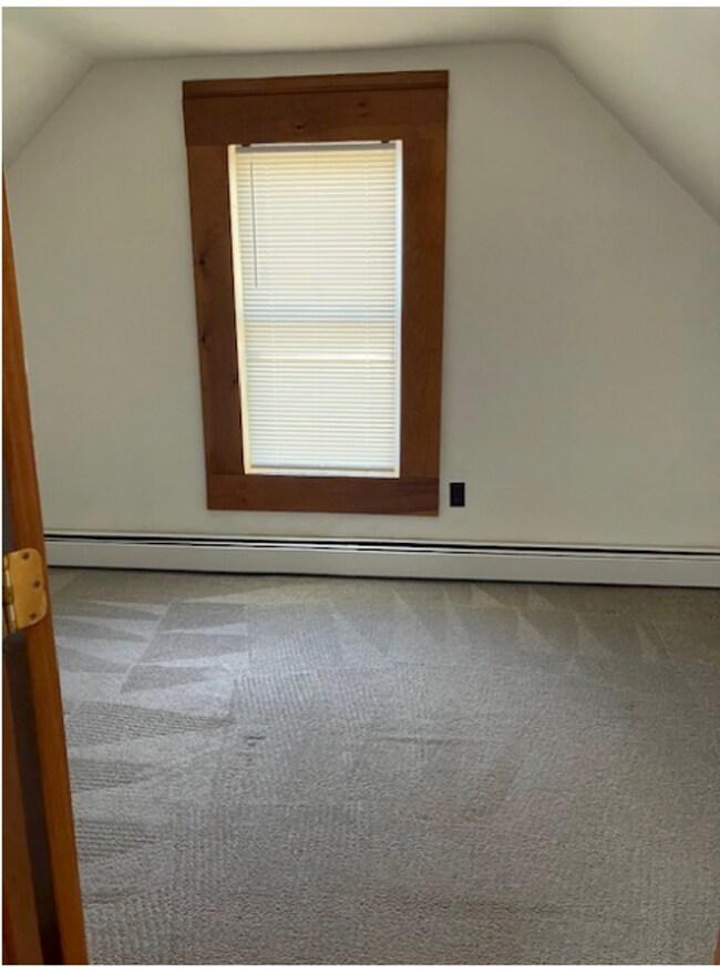 Building Photo - 141 Spruce St