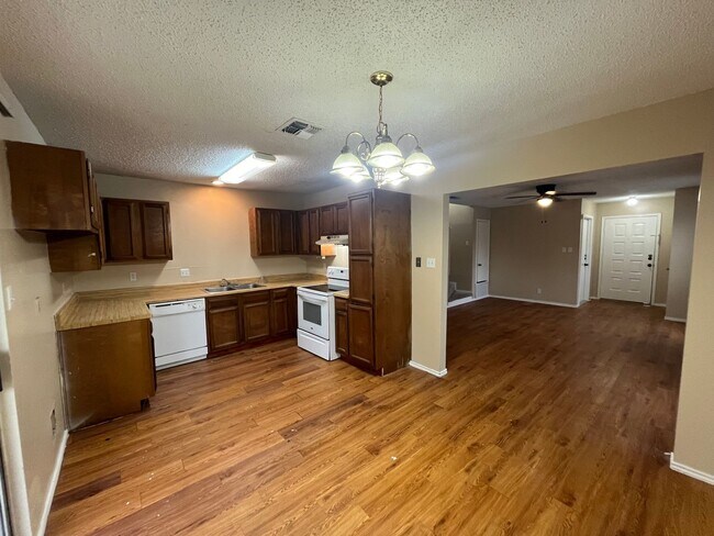 Building Photo - 7026 Silver Canyon