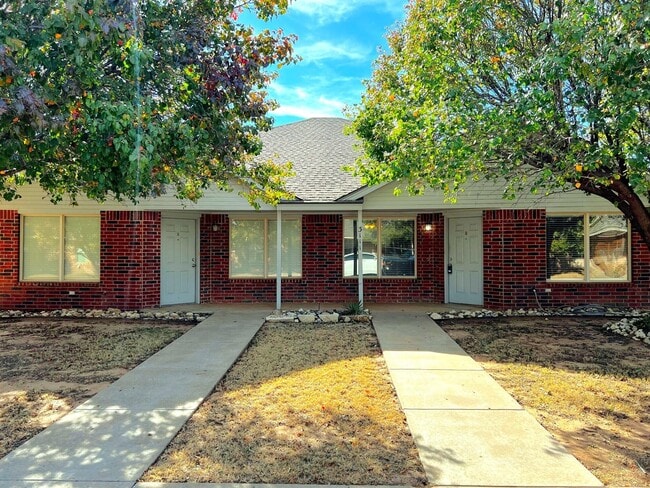 Primary Photo - 3111 109th St