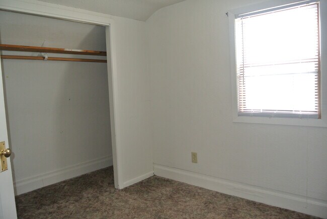 Building Photo - 510 Hiawatha St