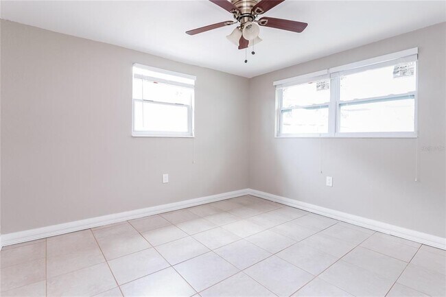 Building Photo - 4740 Durney St