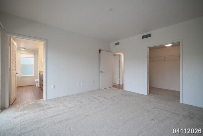 Building Photo - Ka Malanai @Kailua 3-bedroom 2-bath End Unit
