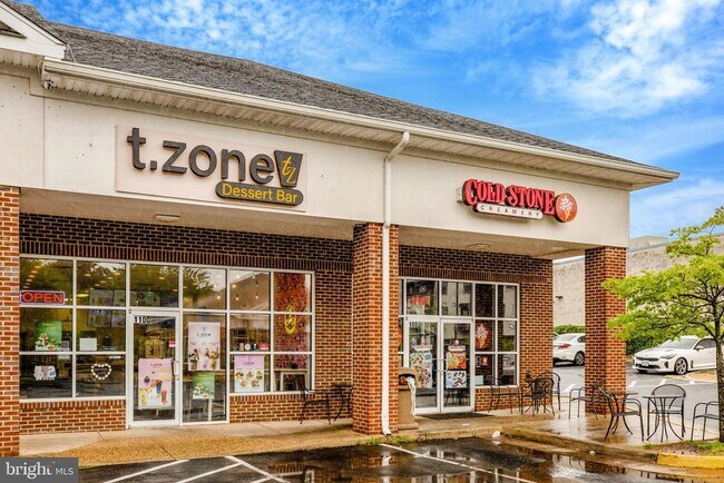 Building Photo - 20941 Bluebird Sq