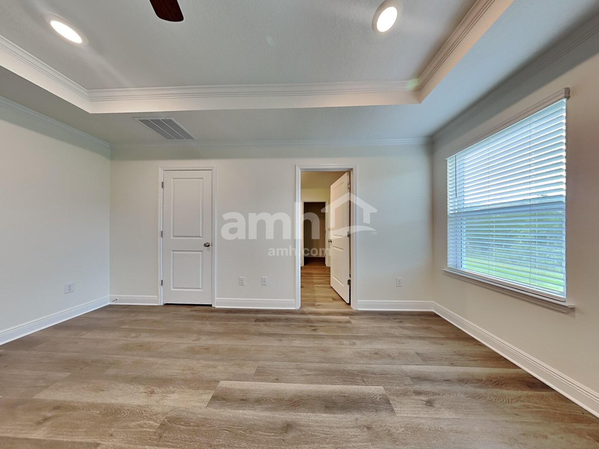 Building Photo - 27170 St Andrews Ave