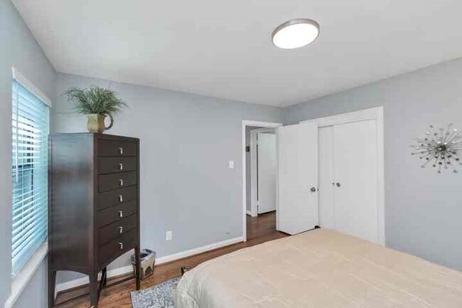 Building Photo - 2107 Wakefield Dr