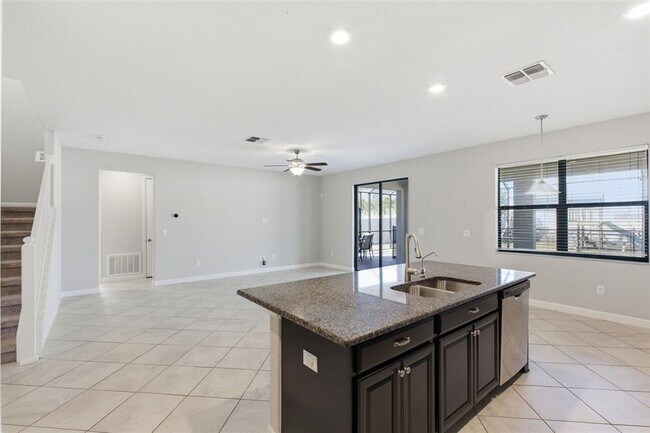 Building Photo - 11014 Little Blue Heron Dr