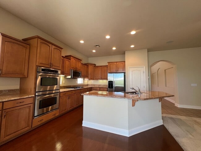 Building Photo - 1256 Jorgenson Dr